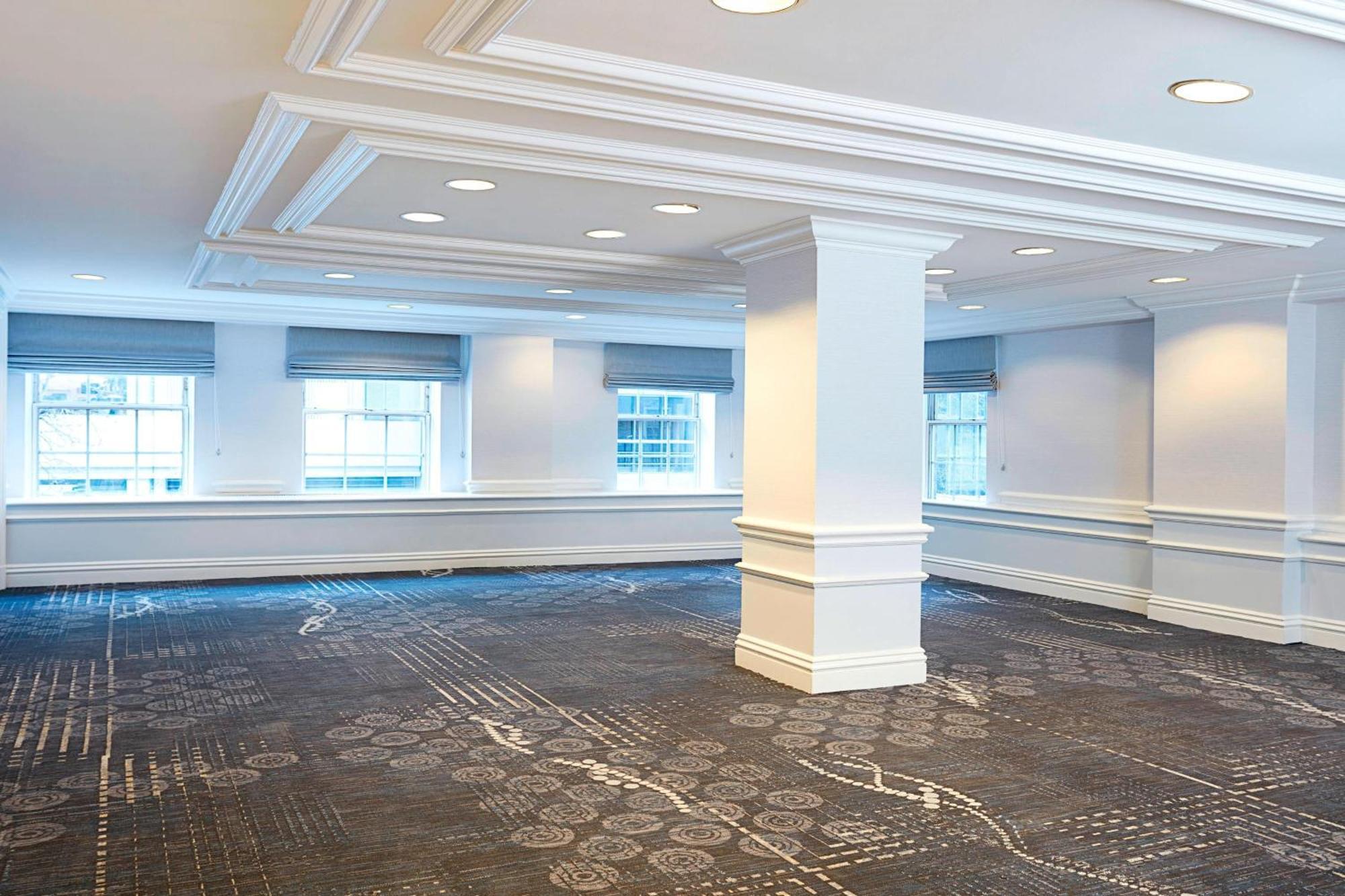 The Mayflower Hotel, Autograph Collection Hotel 5*